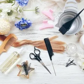 Kit de herramientas y accesorios esenciales para la colocación y mantenimiento de extensiones de cabello